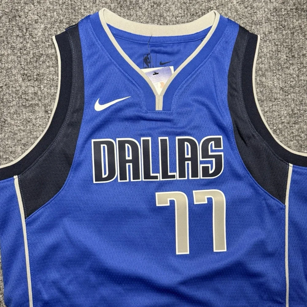 Nike Dallas Mavericks Jersey Luka Doncic #77 Dri-Fit Swingman Icon‎ Youth M NWT